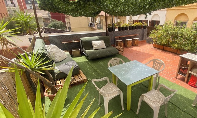 Poblenou Casa | Beach side 2BR, Terrace, Sleeps 6, A/C, Wi‑Fi, Hot Shower