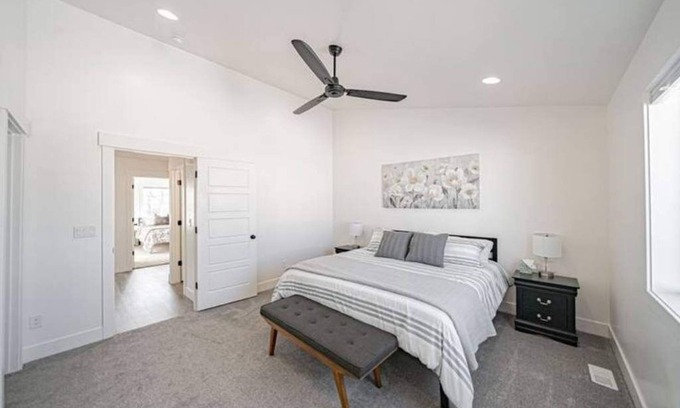 Idaho Falls Casa | Barcelona Retreat
