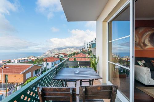 Santo Antonio Apartamento | Barcelos Apartment by Holiday Rental Madeira