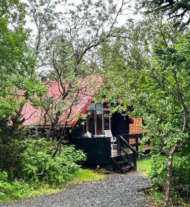 Hvalfjarðarsveit Casa | Bard Cottage