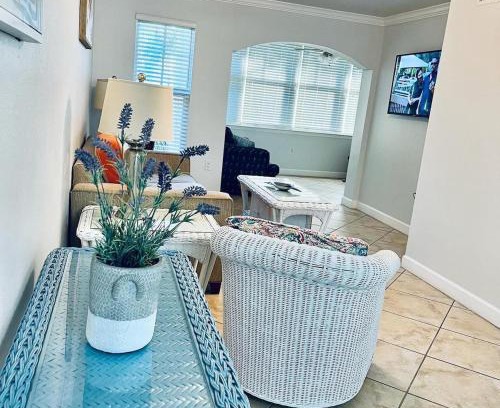 Indian Shores Apartamento | Barefoot Beach Resort in Indian Shores Minutes from Clearwater Beach