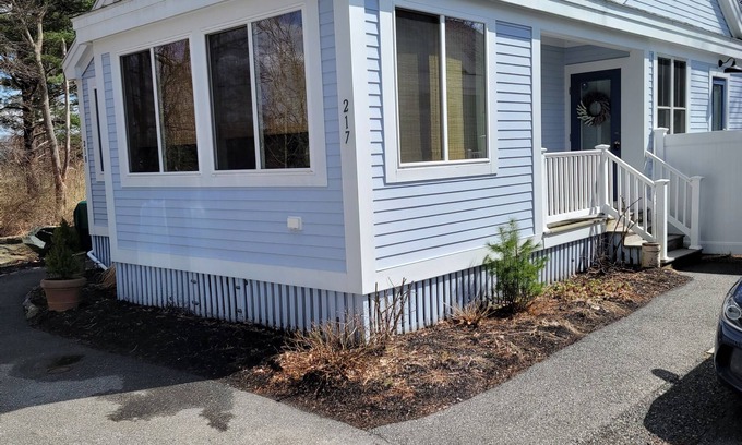 Seaglass Village Cabaña | Cute year round duplex unit with bonus private living room - Comes with golf cart!
