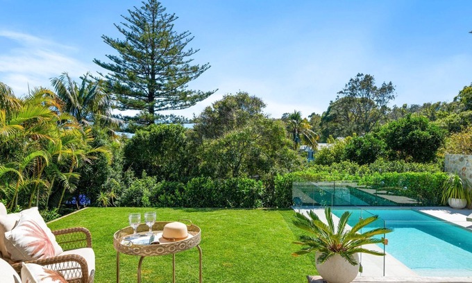 Avalon Beach Casa | Barefoot Lux Avalon Beach by TCC