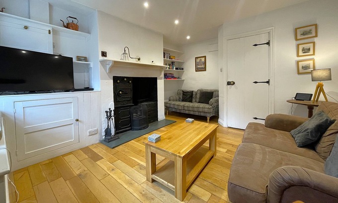 Portinscale Cabaña | Barf Cottage - a cottage that sleeps 5 guests in 3 bedrooms
