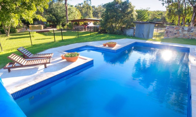 Dandry Otro | Barkala Farmstay