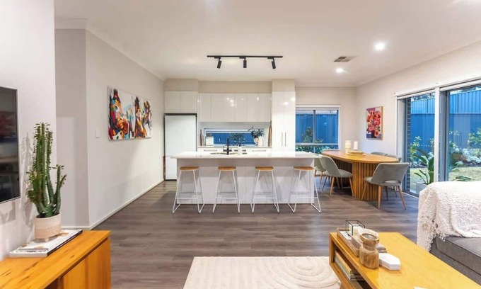 Mount Barker Casa | Barker Family Retreat