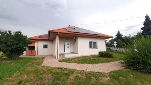 Cserszegtomaj Apartamento | Barlang utca Villa