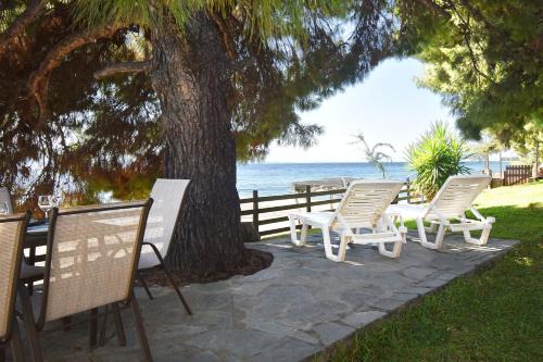 Metamorfosi Casa | Barlee Beach Front House, Metamorfosi