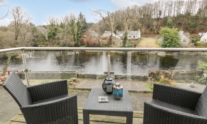 Newton Stewart Cabaña | BARLEY COTTAGE, pet friendly in Newton Stewart