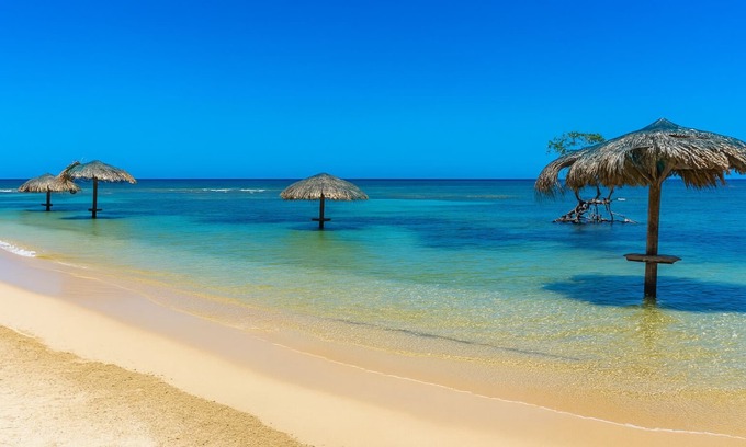 Dixon Cove Hotel | Barmel Villa Rooms