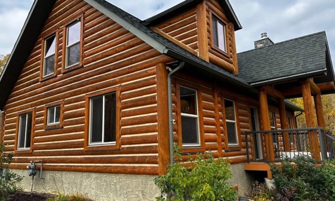 Parkland County Cabina | BARN OWL CABIN "Owl are Welcome" Rest and Relax in this Beautiful Log Home