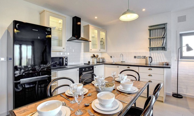 Woodbridge Casa | Barn Owl, Oxley Dairy