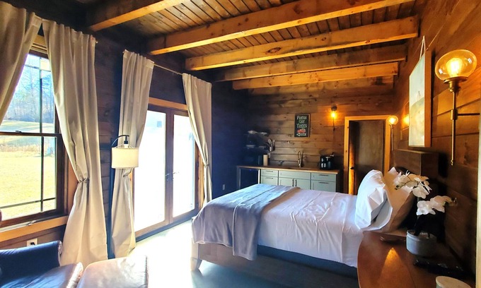 Hemp Casa | Barn Suite@The Meadows Ranch