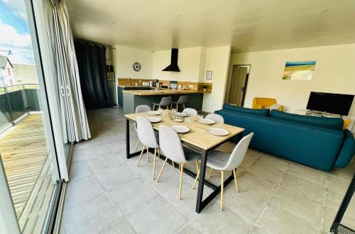 Barneville-Carteret Apartamento | Barneville Plage appart spacieux avec balcon 150m de la mer