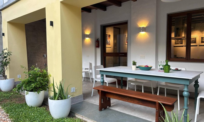 Fort Kochi Villa | Baron's antiquarian villa