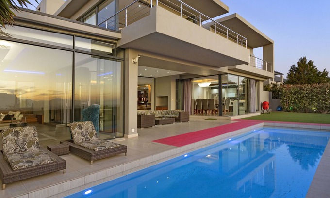 Trawal Casa | Baronetcy Kings Villa