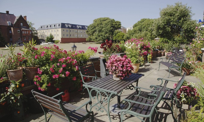 Great Yarmouth Casa | Barons Court