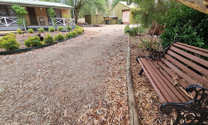 Lyndoch Cabaña | Barossa Country Cottages