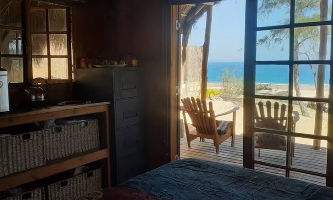 Inhambane Cabaña | Barra Beach - Stunning sea view, charming cottage - 4x4