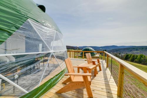 Franklin Apartamento | Barrel Hot Tub at The Eagle Dome in Franklin!