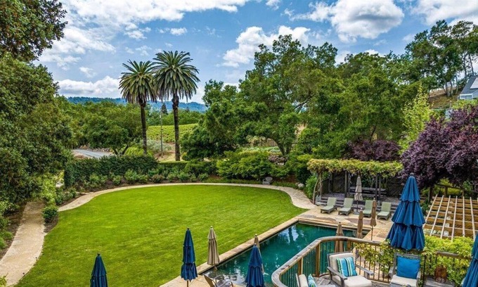 Healdsburg Casa | Barrel House--Located in the Heart of Dry Creek Valley!
