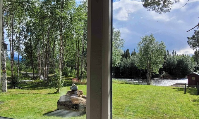 Ytterhogdal Cabina | Barrets Place by the Lake. 5 Minutes From the Beach and Kayak Centre