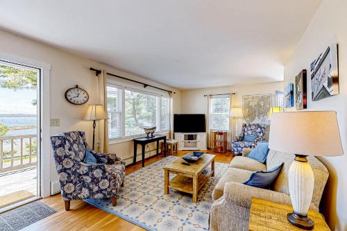 Boothbay Harbor Casa | Barrett's Watch Main House