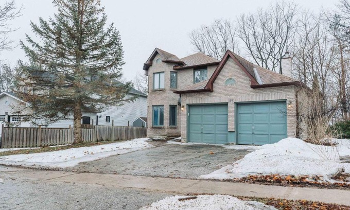 Barrie Apartamento | Barrie downtown home rental