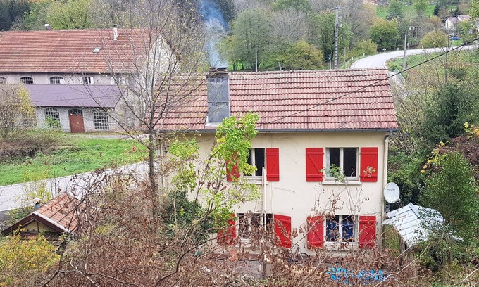 Granges-Aumontzey Casa | Barrier guard house