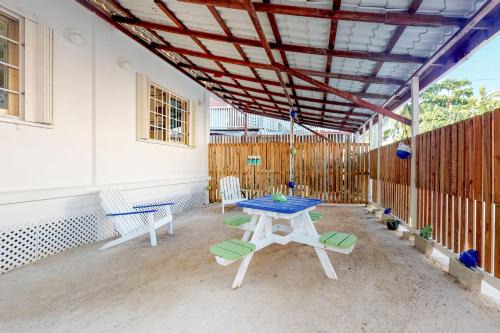Cayo Corker Hotel | Barrier Reef Suite at Casa DV Suites -Gold Standard Certified