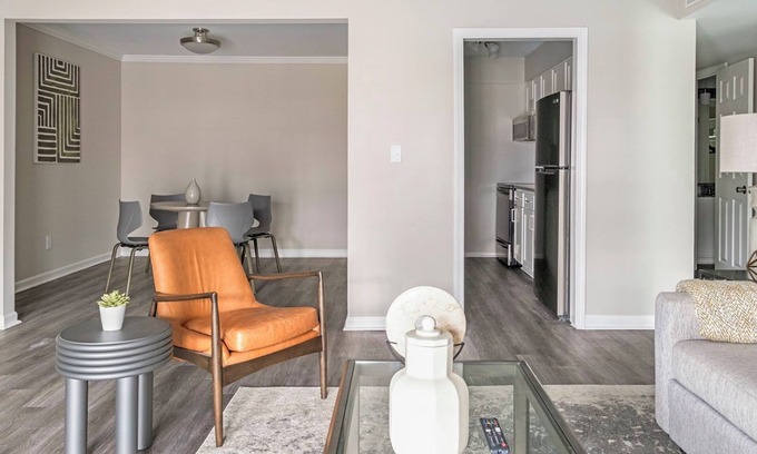 Homewood Apartamento | Brookwood 2BD 1 - Dos Habitaciones Piso, Capacidad 4