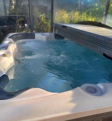 Neffes Casa | Bas de villa, 2 terrasses, piscine, SPA, sauna.