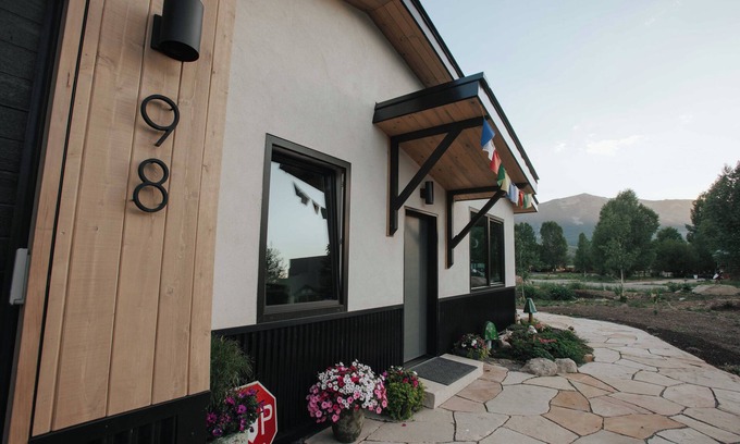 Crested Butte South Casa | Basecamp at Whetstone Vista Is A New Modern Mountain Retreat With Stunning Views