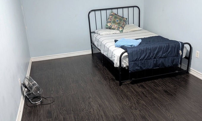 Meadowvale Village Casa | Basement apartment near Toronto Pearson airport