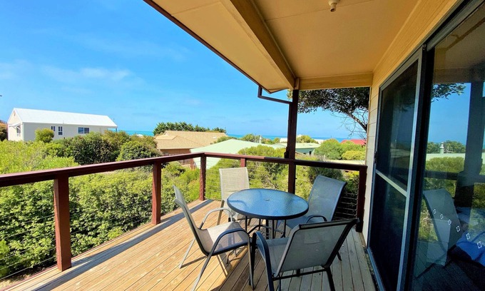 Middleton Casa | Bashams Beach House 7 Sun Crt Middleton