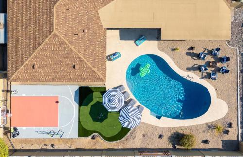 Glendale Casa | Basketball Court Heated Pool Mini Golf & More