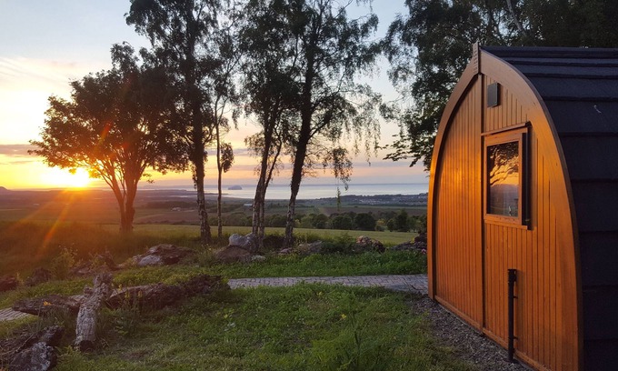 Dunbar Cabina | Bass Rock Pod-Cabaña de madera-Lujoso-Baño con ducha-Vista al Mar
