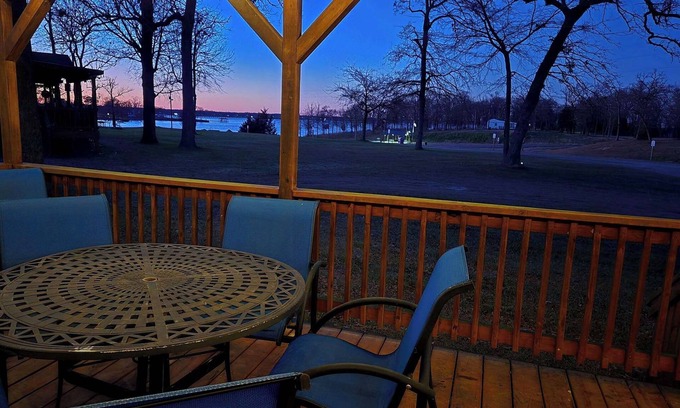 Quitman Casa | BASShole on Lake Fork * HOT TUB