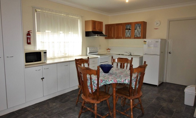 Cunjurong Point Cabaña | Batch on The Bounty - Two bedroom granny flat