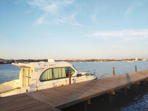 Beziers Alquiler De Eote | Bateau 6 personnes sans permis terrasse à quai