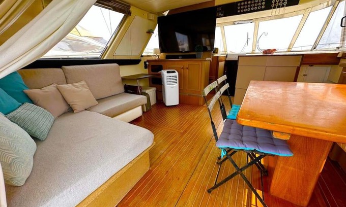 Cap d'Agde Alquiler De Eote | bateau moteur tout confort