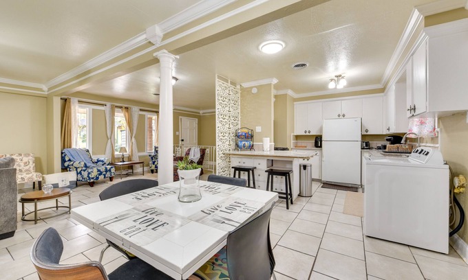 Scotlandville Casa | Baton Rouge Vacation Rental w/ Yard: 10 Mi to LSU!