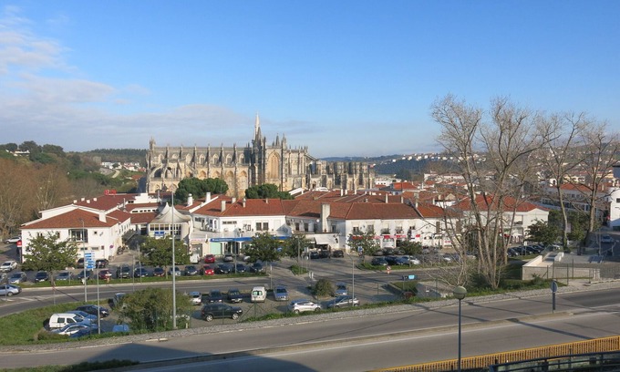 Batalha Apartamento | Battle Duplex-Monastery View