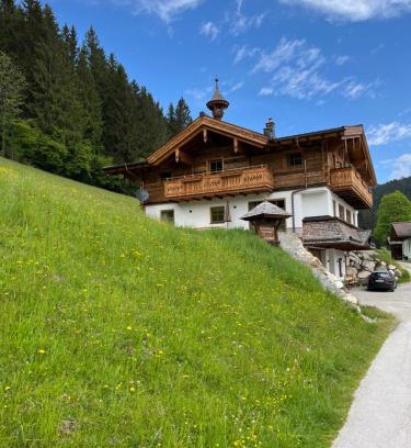 Eben im Pongau Apartamento | Bauernhaus Niedermaisgut