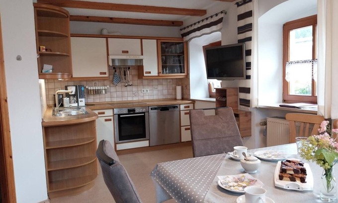 Michelsneukirchen Apartamento | Granja lejos del ruido del tráfico: un oasis para sus vacaciones familiares: amplia casa de campo de 115 m² con 3 dormitorios y terraza solárium