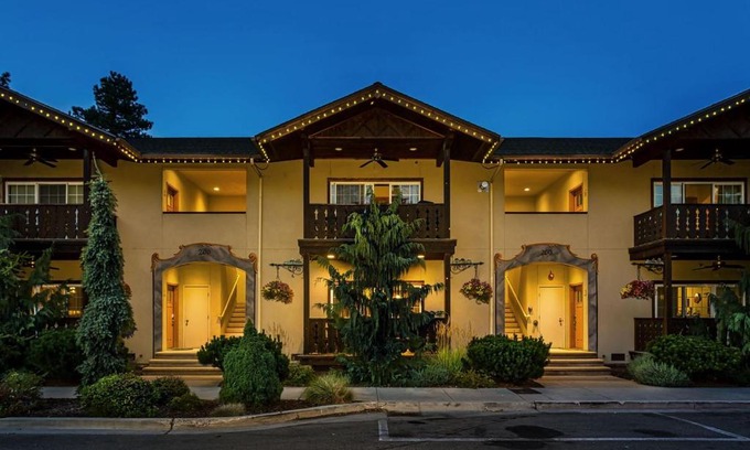 Leavenworth Casa | Bavarian Mountain Suite