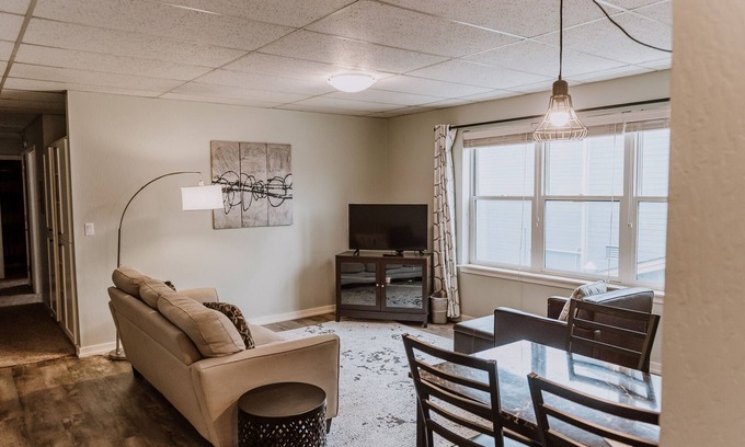 Old Town Eureka Apartamento | Bay Breeze across from Waterfront