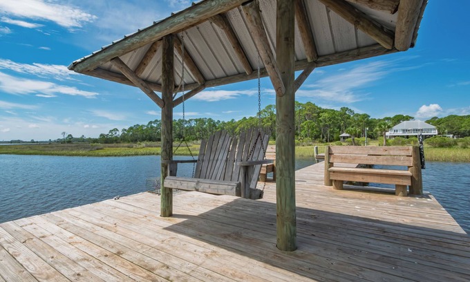 Panacea Casa | Bay Breeze - Waterfront with Boat Dock, Helipad!