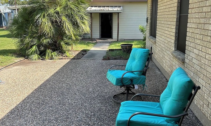 Port O Connor Casa | Bay Brick house near the beach and great saltwater fishing huge boat parking