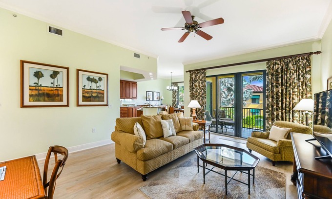 Royal Harbor Cabaña | Bay Dreamer Cottage at Naples Bay Resort